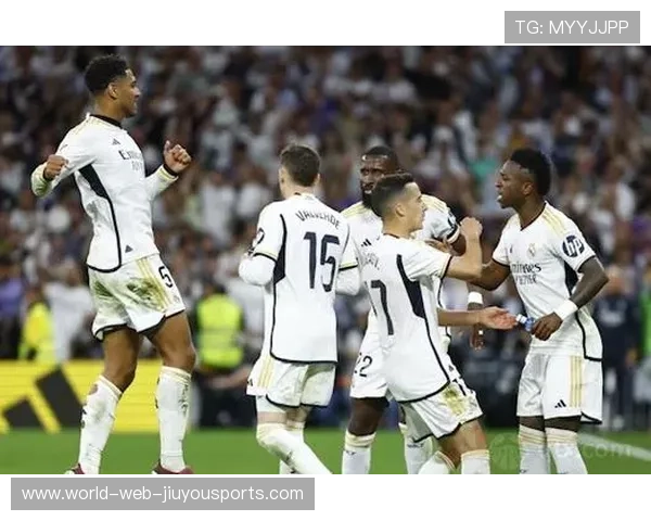 皇马锁定拜仁26岁中卫，2进2出完成重建助球队焕新颜，皇马1-9拜仁