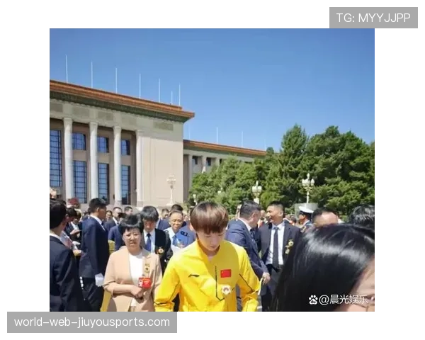 选手穿上国家队队服的仪式感，普通人穿国家队服装